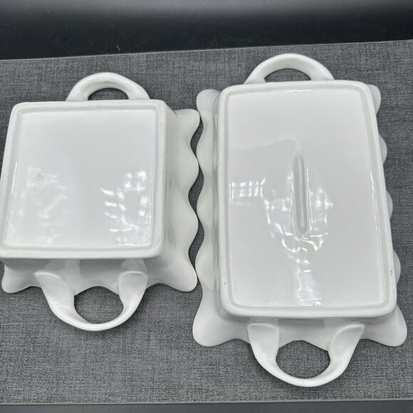 White Scalloped Serving Bowls Set Of 2 Crimped Wavy w/ Handles EUC Simple Dining - Picture 5 of 12